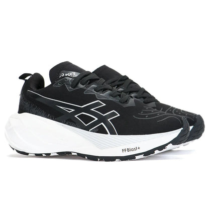 Tenis Asics Novablast Unisex: Comodidad Urbana Todo el Día y Estilo Versátil para Caminar sin Cansarte